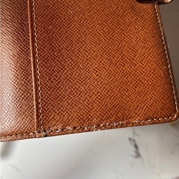 Authentic Louis Vuitton Monogram Agenda Cover - Picture 12 of 12